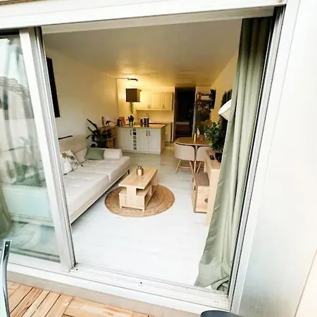 Апартаменти Blue Bay Home, Tennis, Piscine, Boulodrome